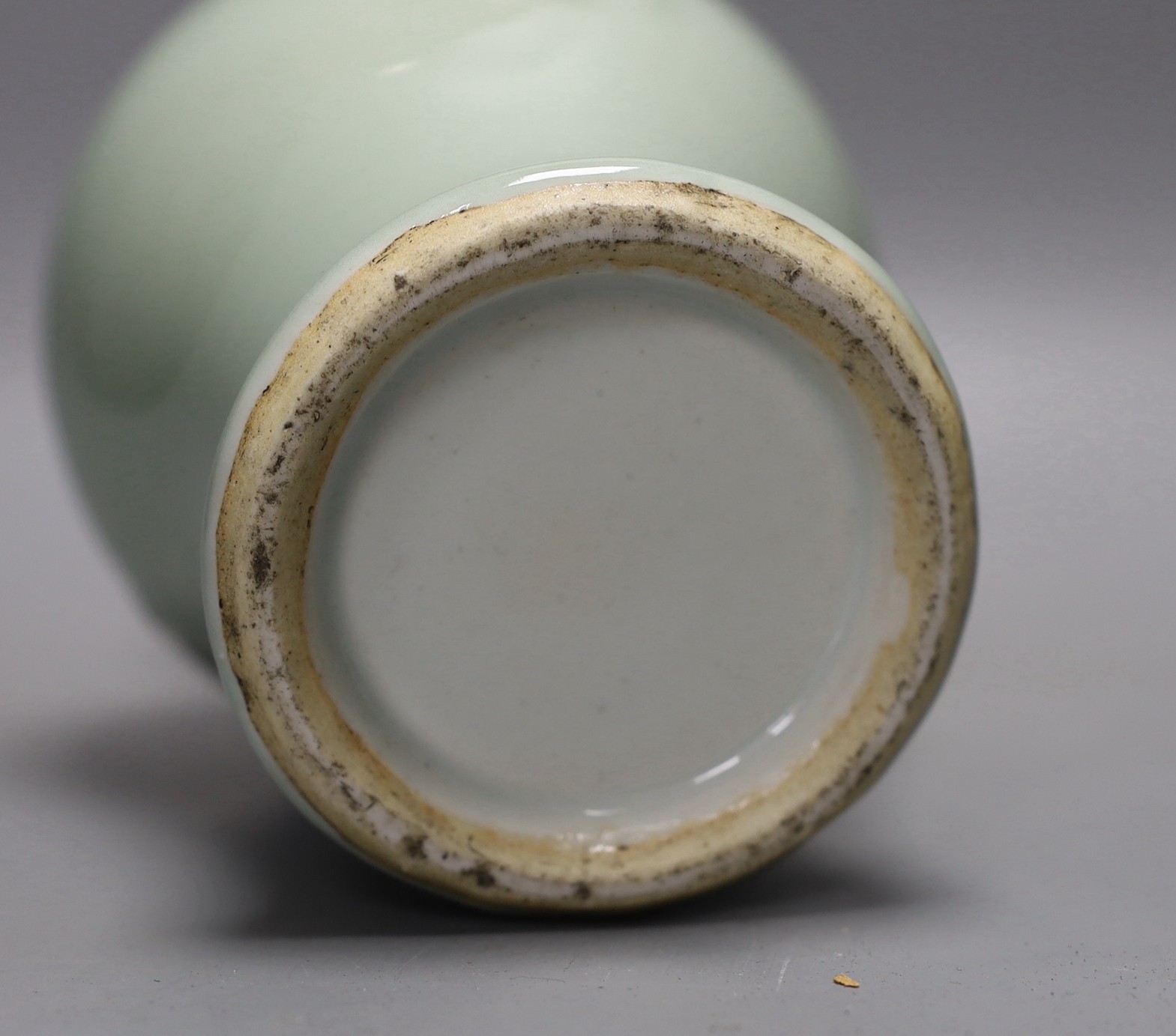 A Chinese slip decorated celadon ground arrow vase 28cm